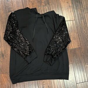 Gypsies & Moondust light weight hoodie. Size XLarge.